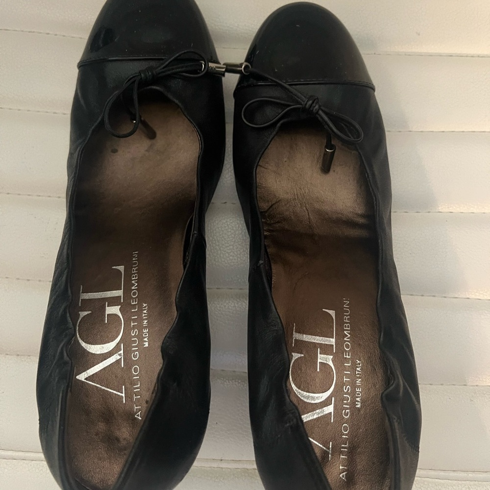 AGL Black Leather Flats with Bow Detail